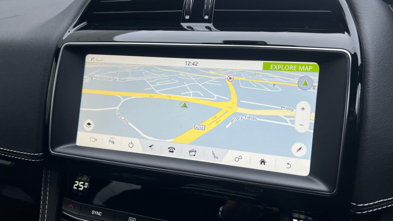 Jaguar F-Pace 2.0d R-Sport 5dr Auto AWD Diesel Estate